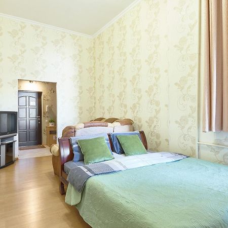 S12-58 Modern Aparthotel With Two 2Bedrooms In Central Kiev - Bessarabska Squere - Gulliver Mall - Olympic Stadium - Palace Of Sports - Saksahanskoho St, 12Б Exterior photo