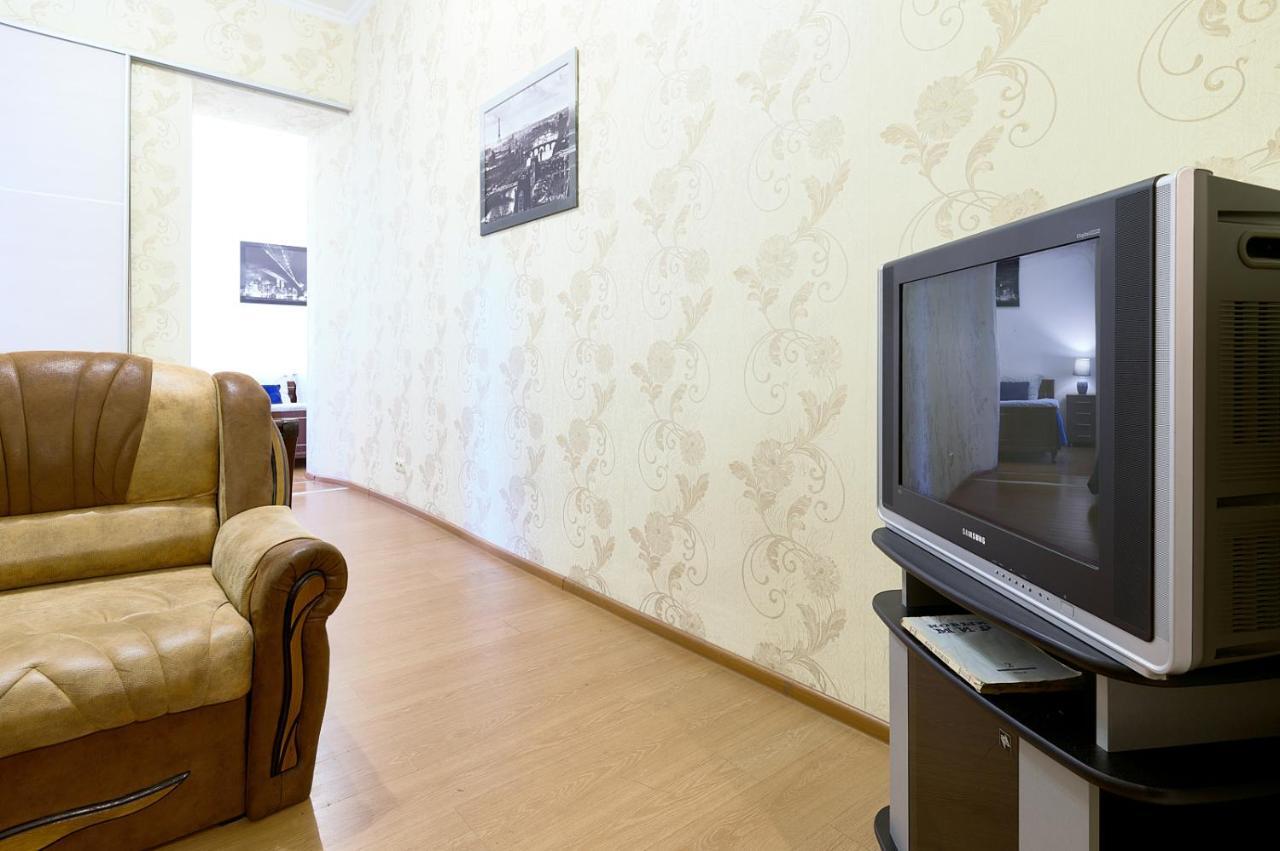 S12-58 Modern Aparthotel With Two 2Bedrooms In Central Kiev - Bessarabska Squere - Gulliver Mall - Olympic Stadium - Palace Of Sports - Saksahanskoho St, 12Б Exterior photo
